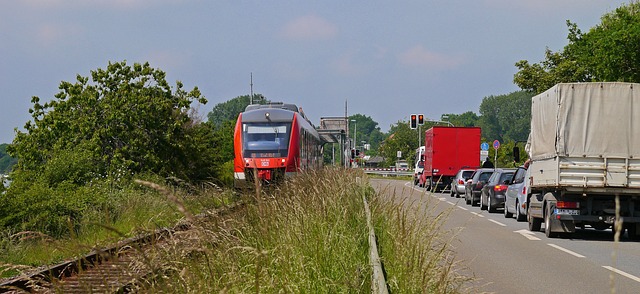 Mobilität - Besonders im westlichen Münsterland fehlen bisher massenattraktive Angebote - insbesondere beim Schienenverkehr!. Quelle: www.pixabay.com/hpgruesen