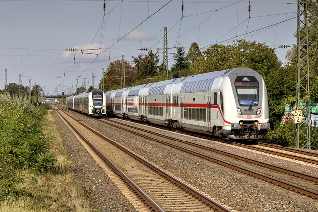 NRW-Verkehrsminister Krischer: Infrastruktur neu planen und ausbauen! Quelle: www.pixabay.com / Elchinator