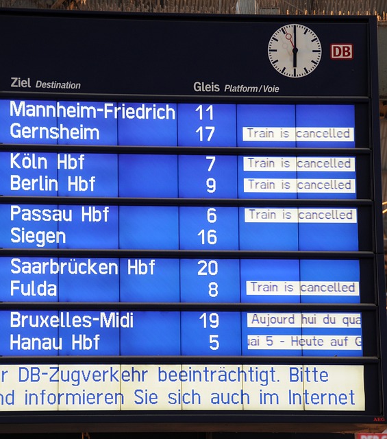 Verspätungen nicht nur bei der Bahn - auch beim 49-Euro-Ticket. Quelle: www.pixabay.com / Frank Wittkowski