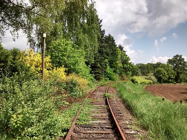 Fehlende Schienen-Infrastruktur besonders im ländlichen Raum - Reaktivierung von Bahntrassen beschleunigen! Quelle: www.pixabay.com